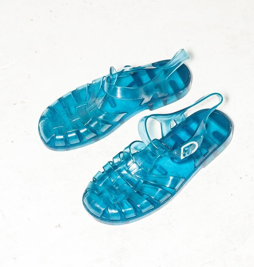 Sandalias vivas — calzado lúdico